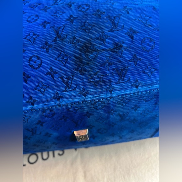 Authentic Louis Vuitton Monogram Mini Josephine GM Hand Bag - Picture 7 of 9